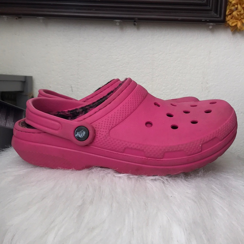 cute fuzzy crocs!